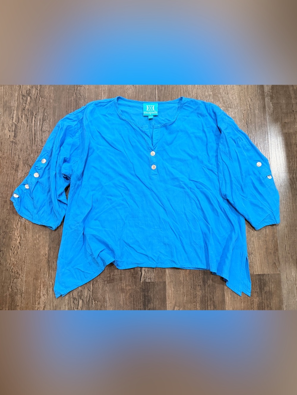 escapada Vibrant Blue Long-Sleeve Henley Top